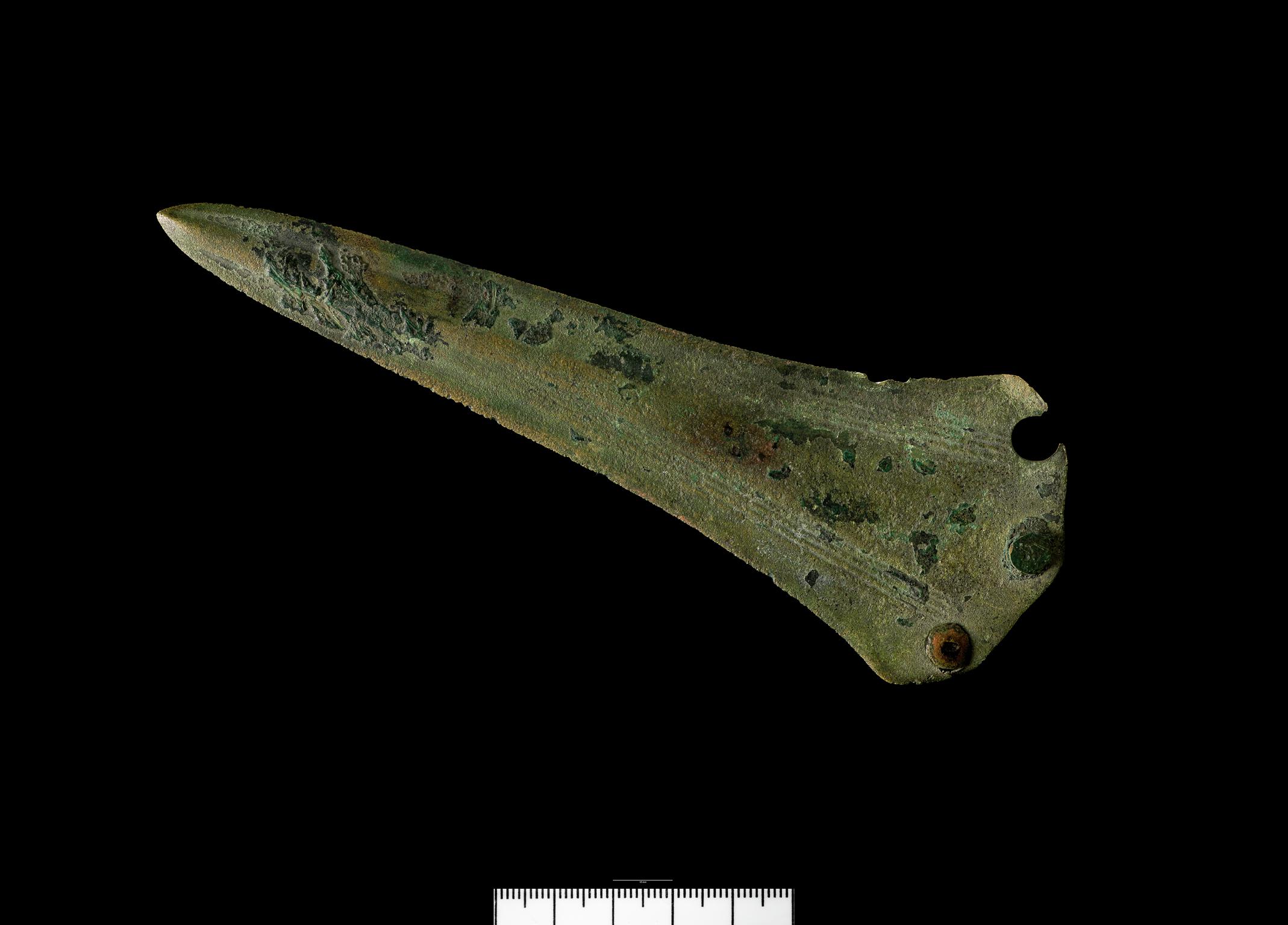 Early Bronze Age bronze dagger