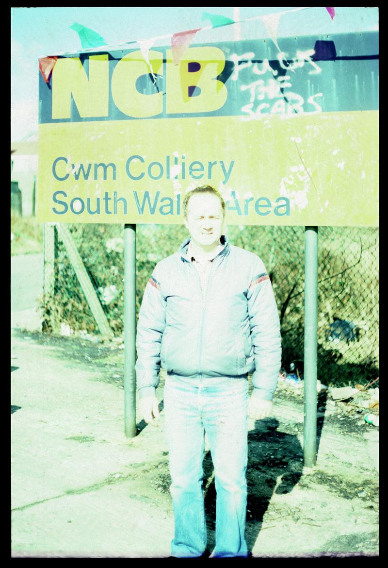 Glan Jones, face worker, photographed at Cwm Colliery entrance on day of &#039;return to work&#039;.