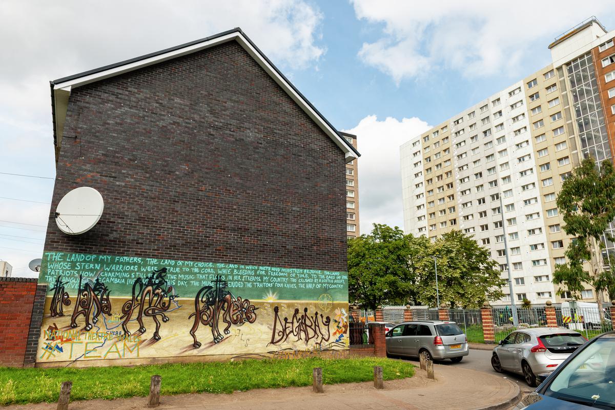 Loudoun Square / Nelson House Flats and Degabay meaning Poetry.  &quot;Land of My Fathers&quot; Poetry