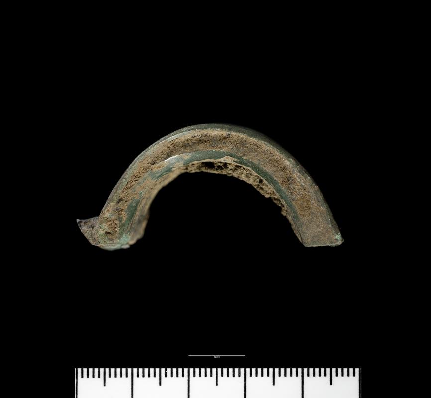 Early Iron Age bronze handle strap