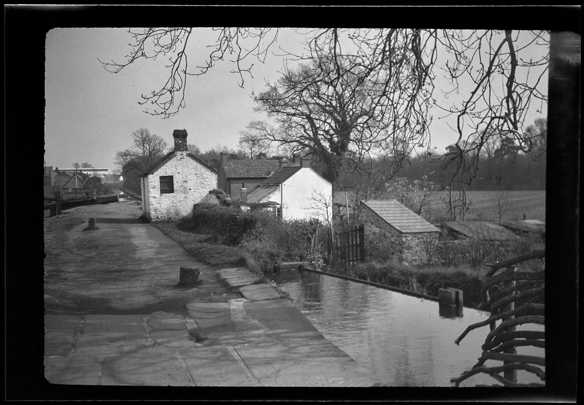 Glamorganshire Canal, negative