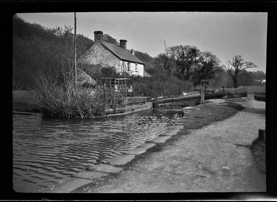 Glamorganshire Canal, negative