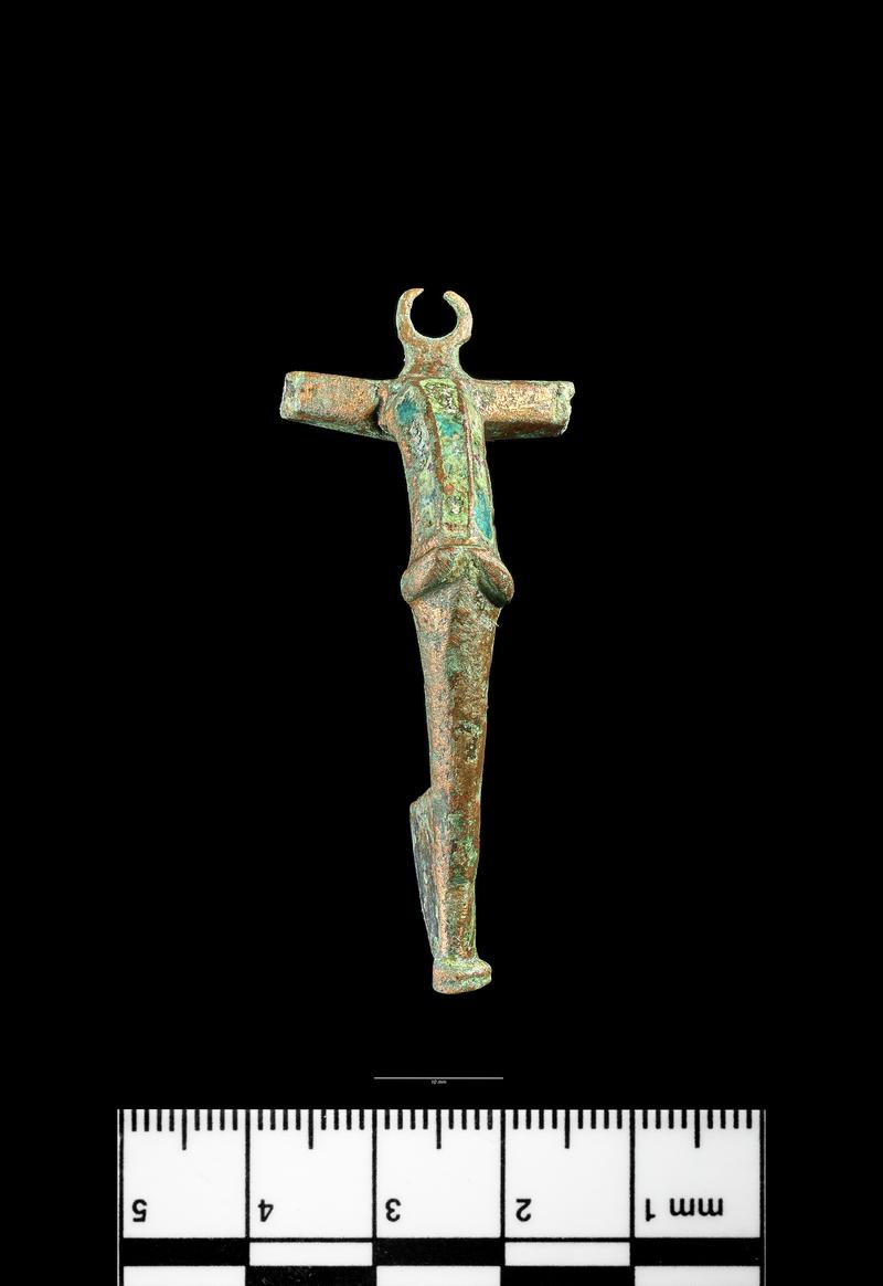 Roman copper alloy T shaped brooch