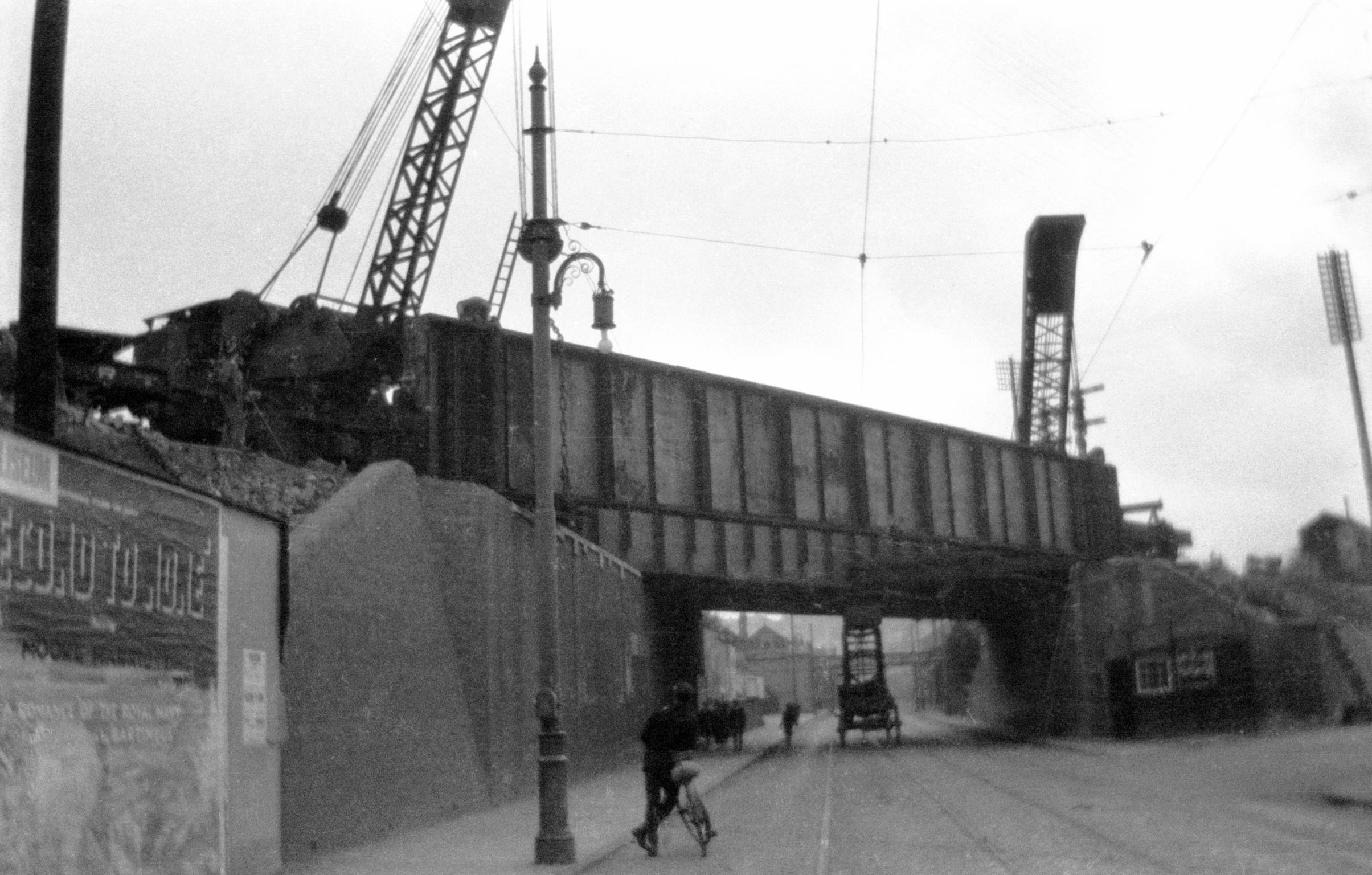Reconstruction of railway bridge at Newport, negative