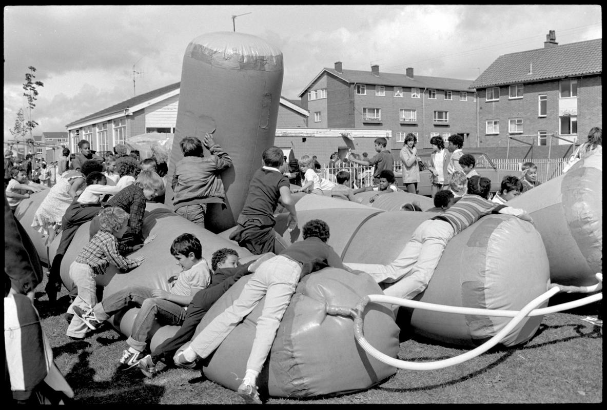 Butetown, negative