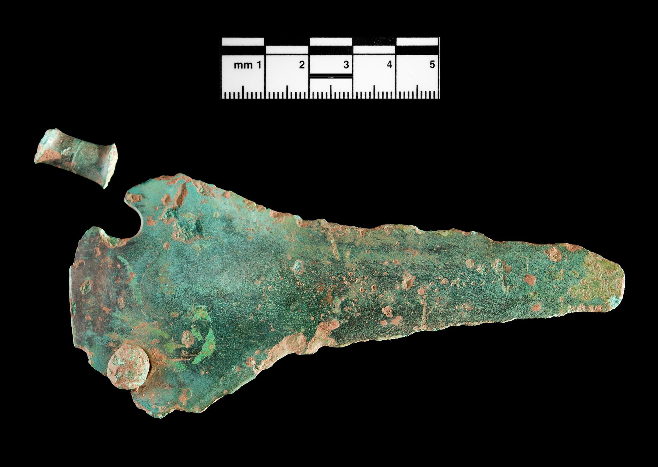 Middle Bronze Age bronze dirk
