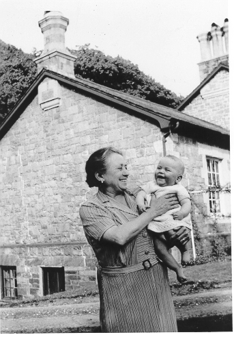 Dinorwig Quarry Hospital. Vivian Hughes and his grandmother, Clemontine de Wulf
