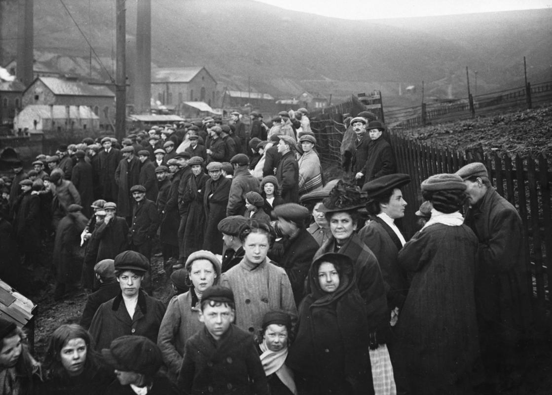 Cambrian Combine Strike. Demonstration of miners wives and children at entrance to Cambrian Colliery