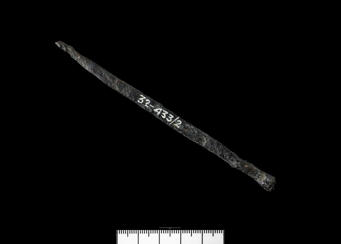 Medieval / Post Medieval iron arrowhead