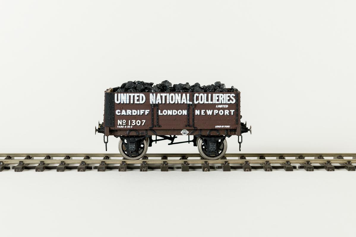 model, train truck, United National Collieries limited, Cardiff, London, newport, No 1307