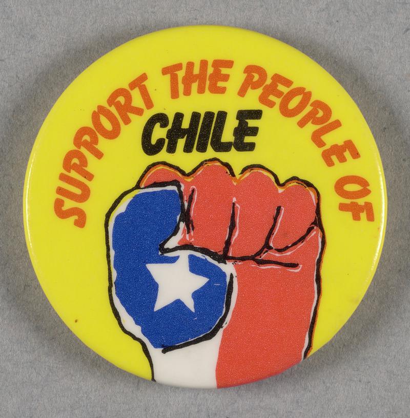 Badge with slogan &#039;SUPPORT THE PEOPLE OF CHILE&#039;.