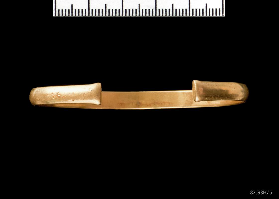Bronze Age gold bracelet, armlet or anklet
