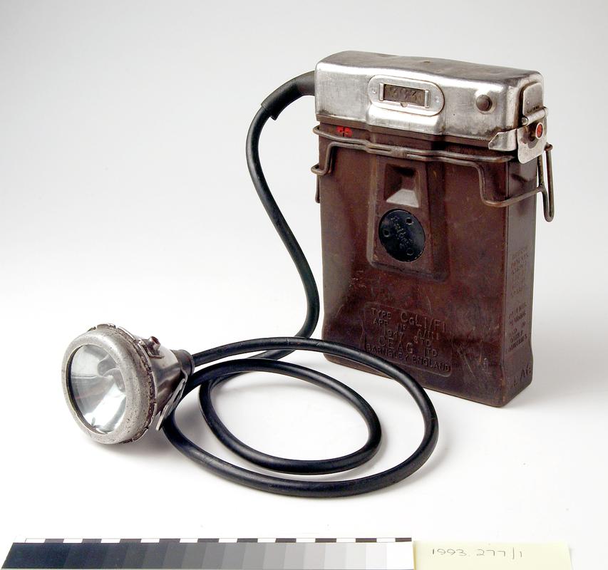 Miner&#039;s electric cap lamp Type CG L1/F1 1947 STD