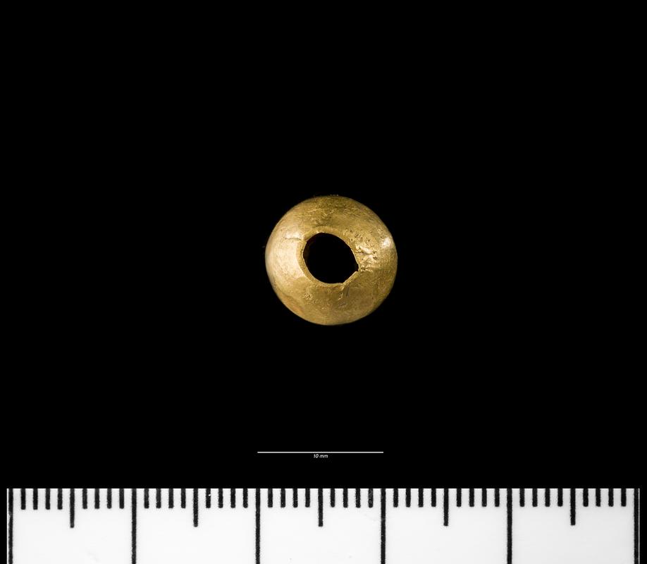 Middle Bronze Age gold bead