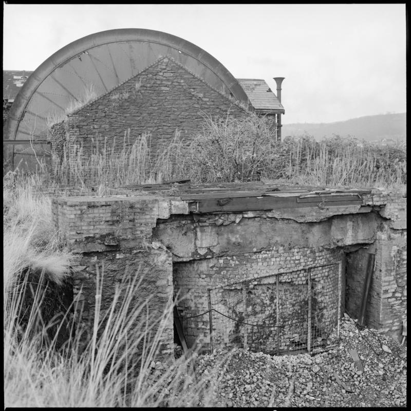 Black and white film negative showing the waddle fan, Nixon&#039;s Navigation Colliery.  &#039;Mountain Ash&#039; is transcribed from original negative bag.