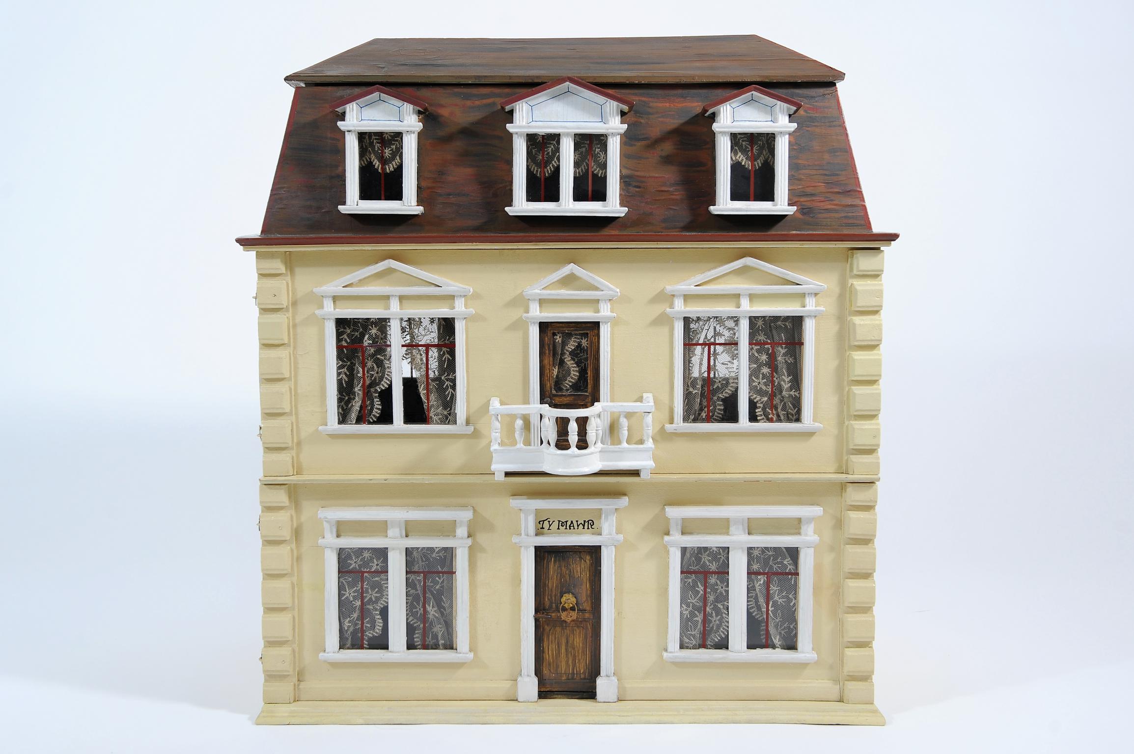 Doll's house