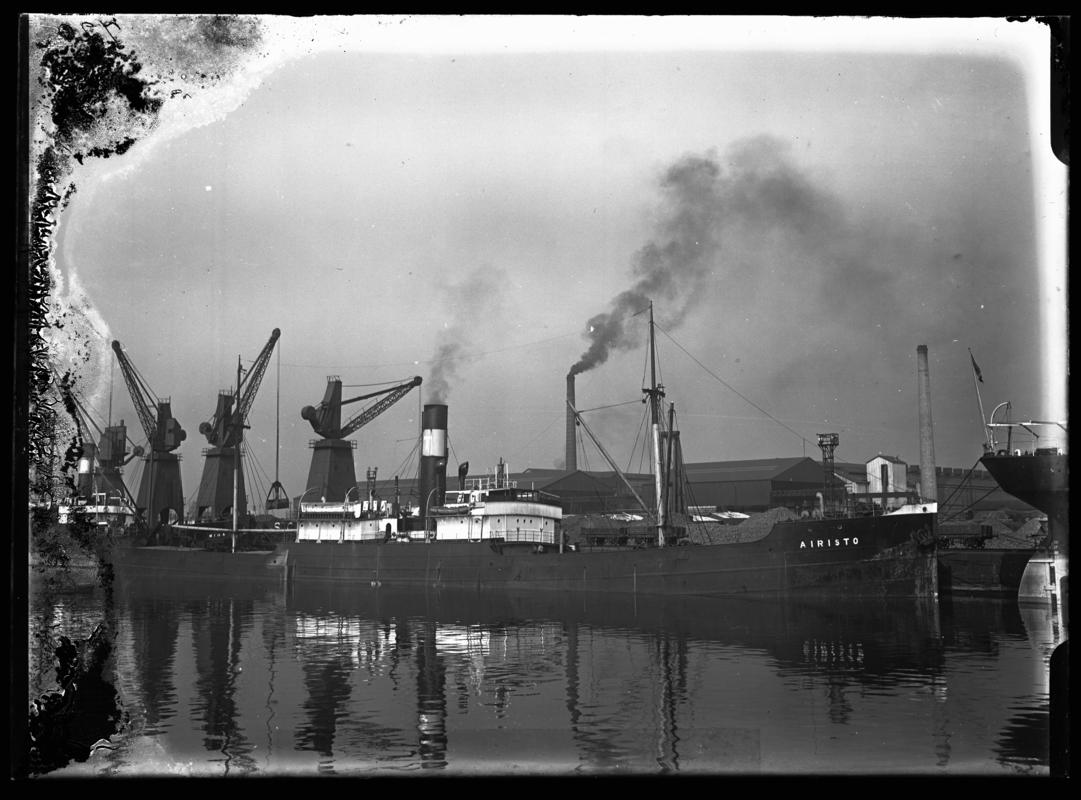 Starbroad Broadside view of S.S.Airisto, Cardiff Docks c.1936