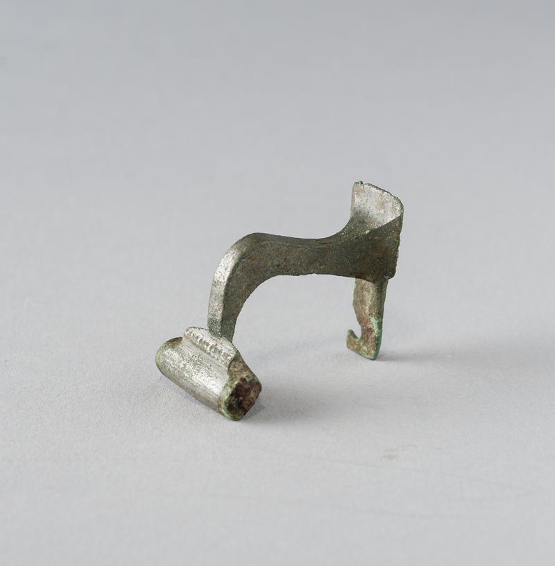 Roman copper alloy knee brooch