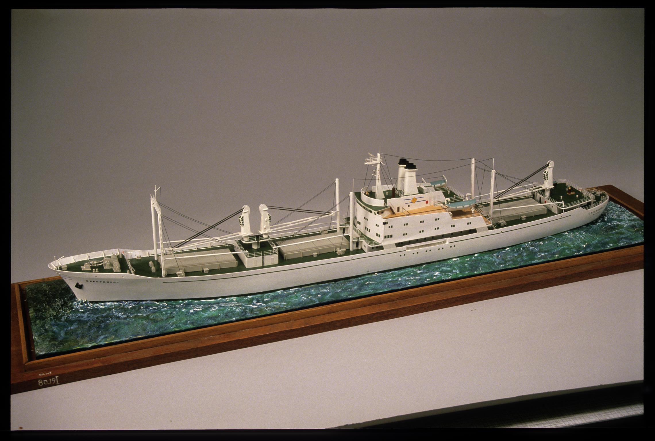 M.V. GEESTCREST, full hull ship model