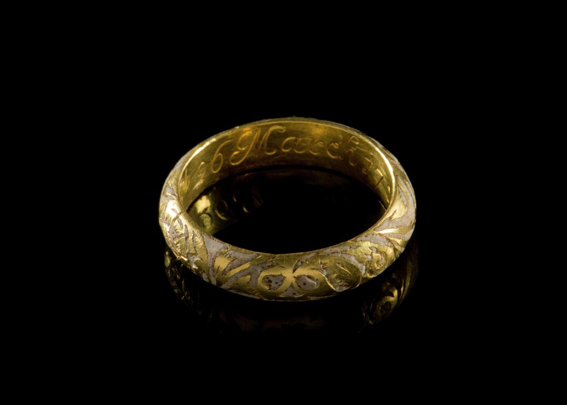 gold mourning ring, 1702