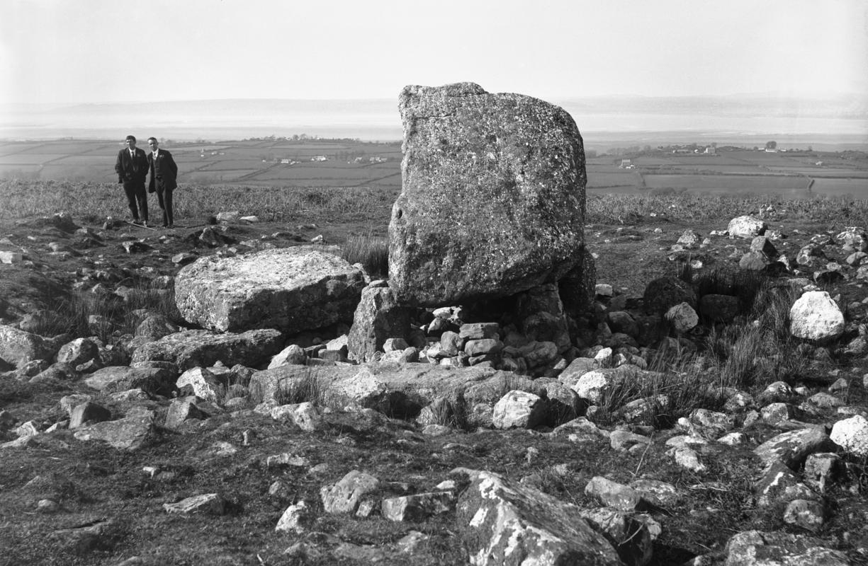 Arthur&#039;s Stone, chambered tomb