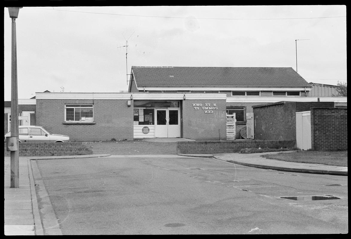 Butetown, negative