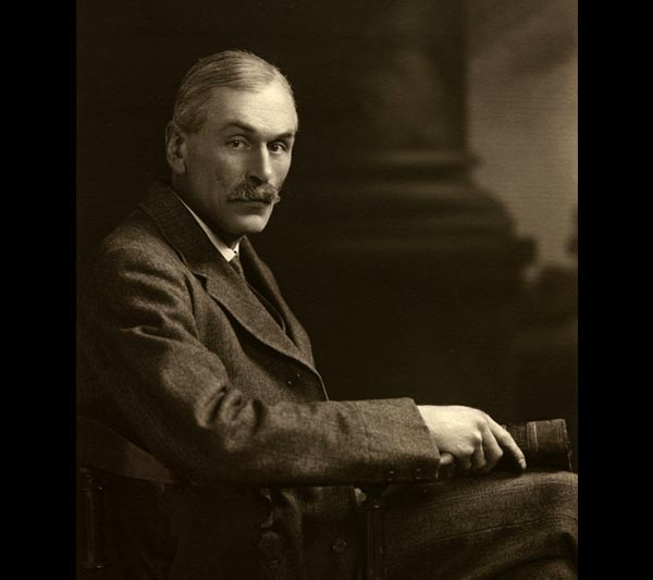 The British collector Arthur Edwin Boycott, 1925.