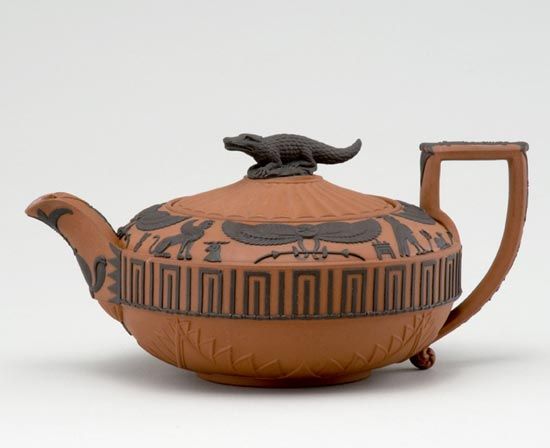 <em>Rosso antico</em> stoneware teapot, made by Wedgwood