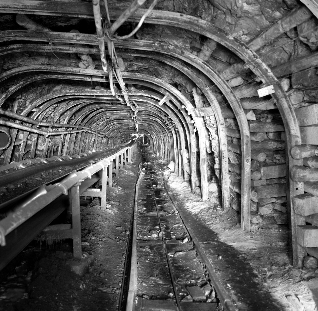 New roadway driven from the drift entrance with conveyor belt carrying coal from the Garw Seam, Big Pit 1975.