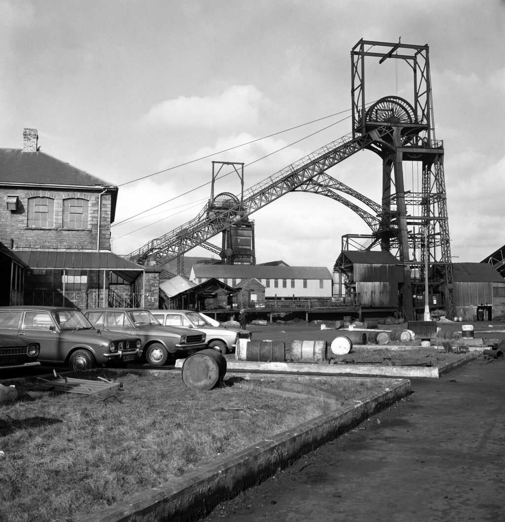 Deep Navigation Colliery, the downcast headframe, c.1978