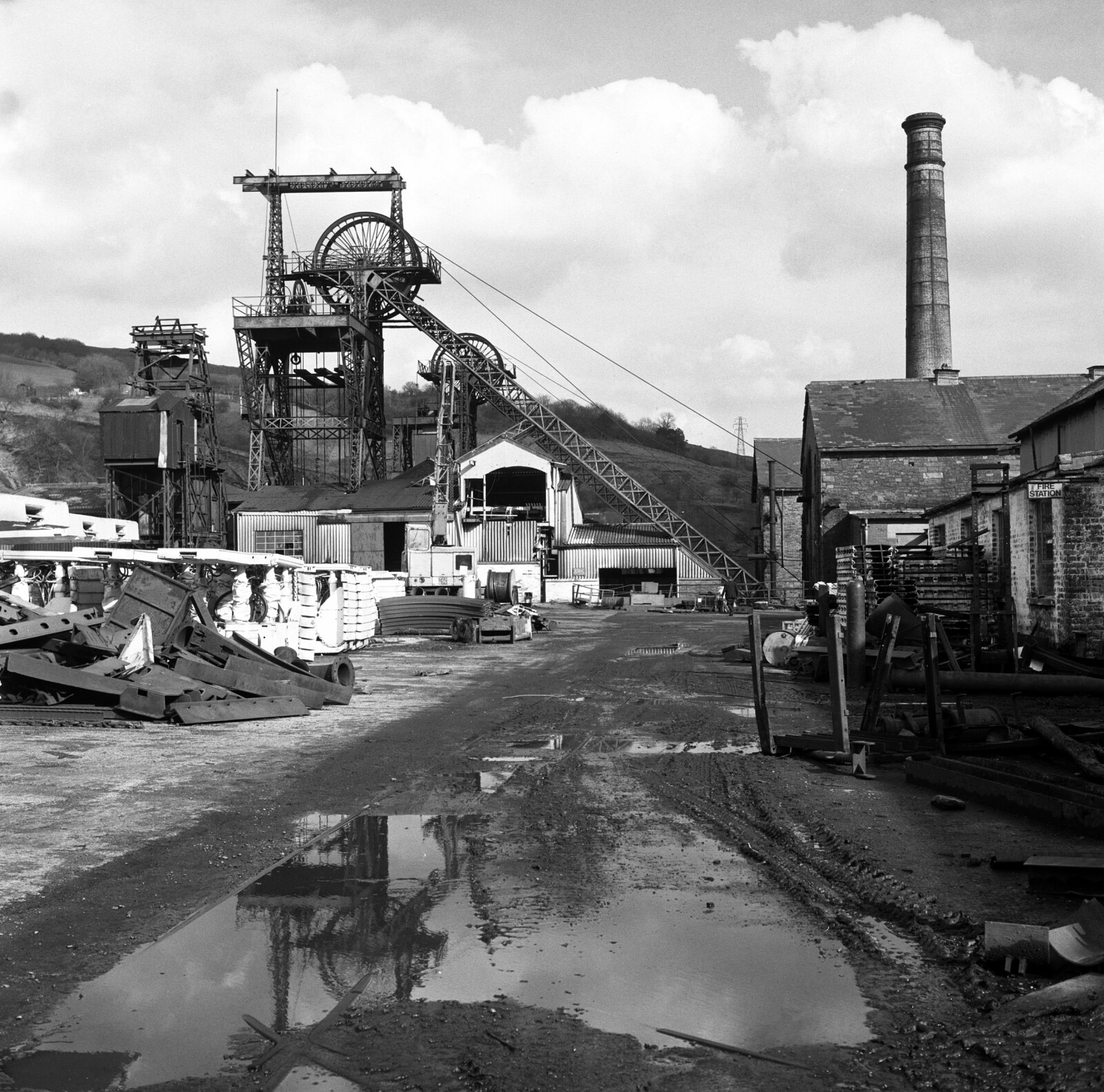 Lewis Merthyr Colliery, 1977, hydraulic roof supports in the yard waiting to be taken underground.