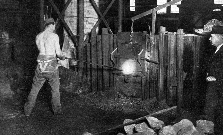 Much of the company's pig iron production was converted to wrought iron in 100 puddling furnaces. 