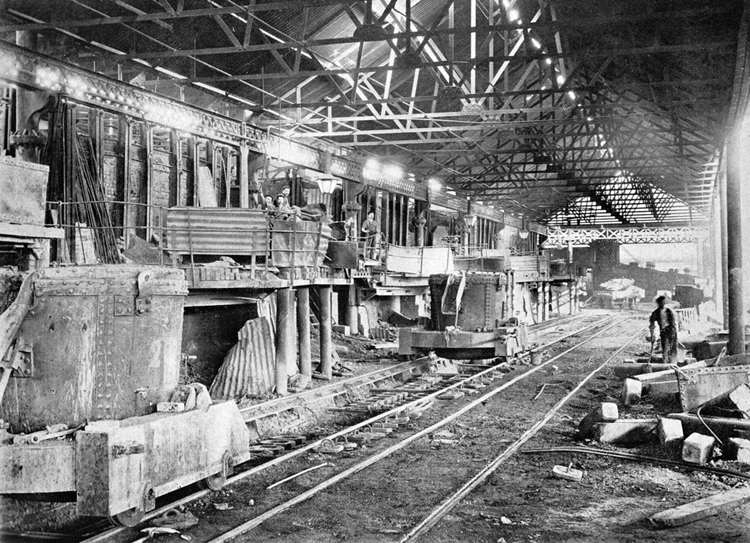 Two open-hearth steel furnaces were built in 1898, followed by a further three in 1905-06. 