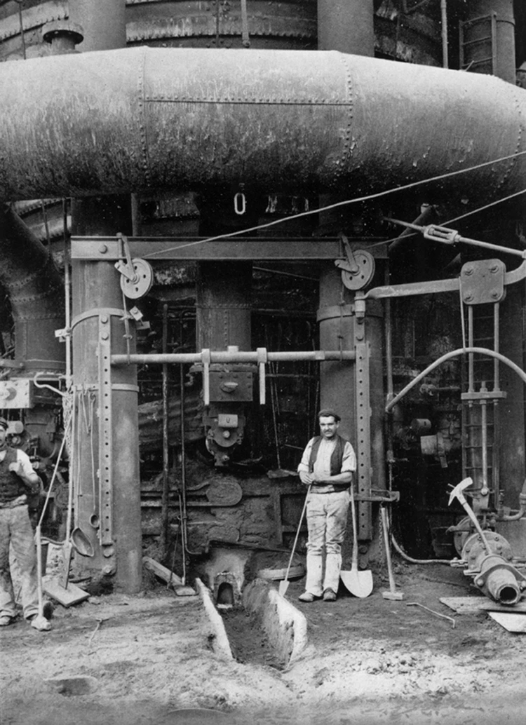 The tapping hole of the 