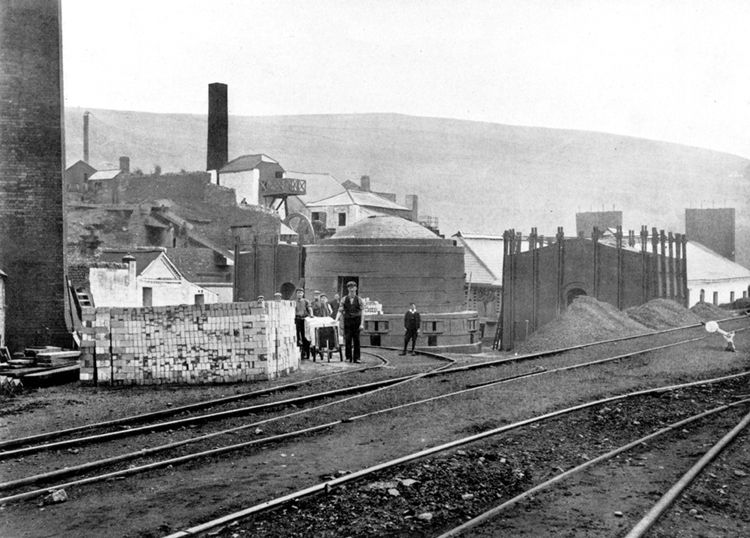 In 1907 the company built a third brickworks and production reached 14 million a year. 