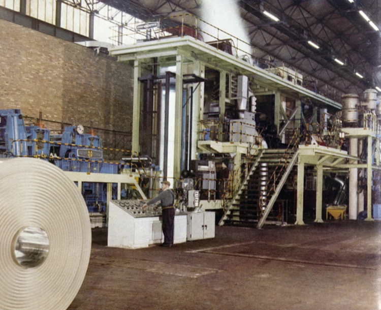 The no 2 electrolytic tinplating line was the fastest in the world when installed in 1961. 