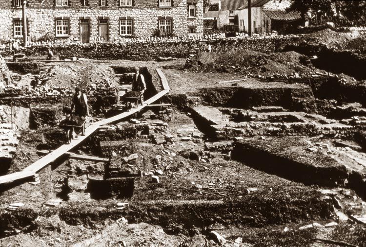 Excavation at Caerwent in the early 20th-century 