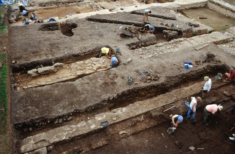 Re-excavating the Edwardian trenches at Caerwent 