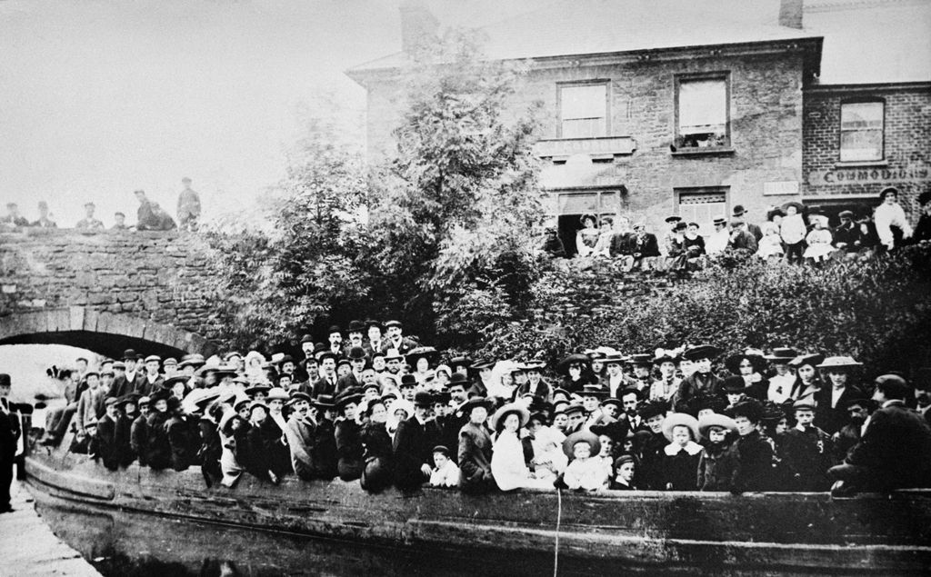 Sunday school outing on Brecon Abergarenny canal (b/w photo)