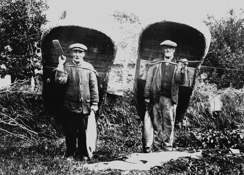 Cilgerran coricle-men William Johnson and John Morgan with their haul of fish, 1905.