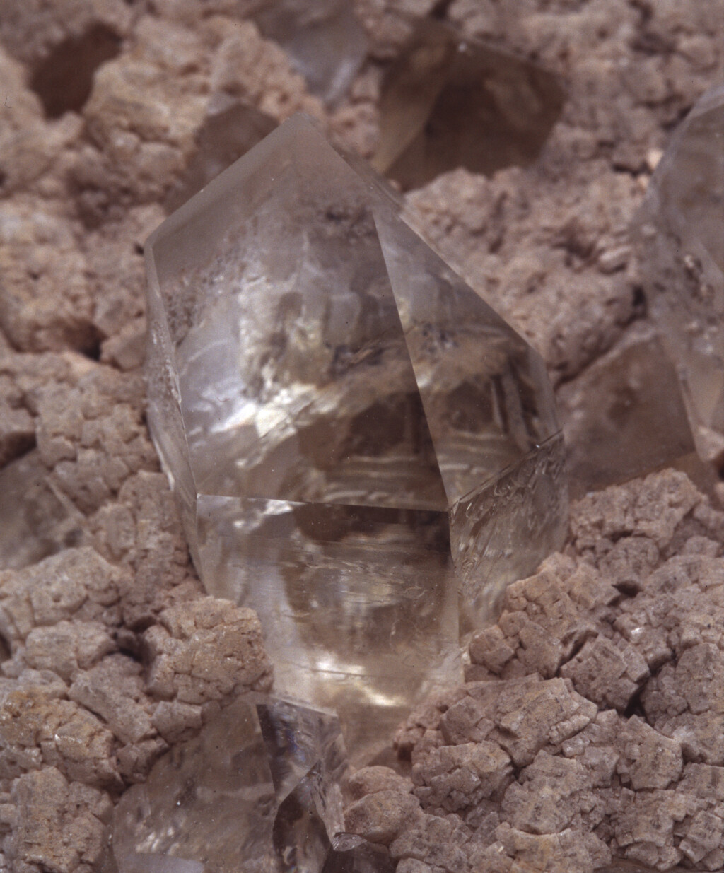 Rose Quartz: Mineral information, data and localities.