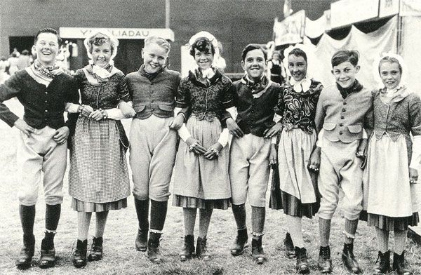 Parti'r Gest, competitors in the 1955 National Eisteddfod