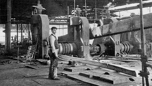 Steel works roughing mill, 1907