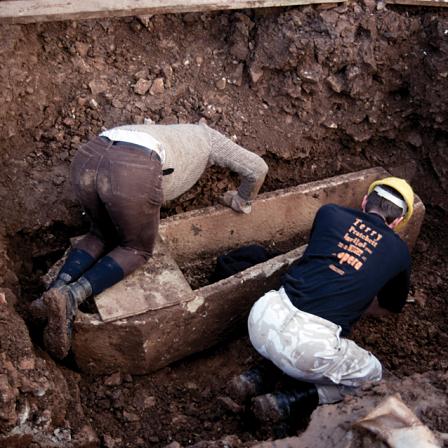The Undy Coffin during excavation in 1996. The coffin was donated to Amgueddfa Cymru by David Mclean Homes Ltd.