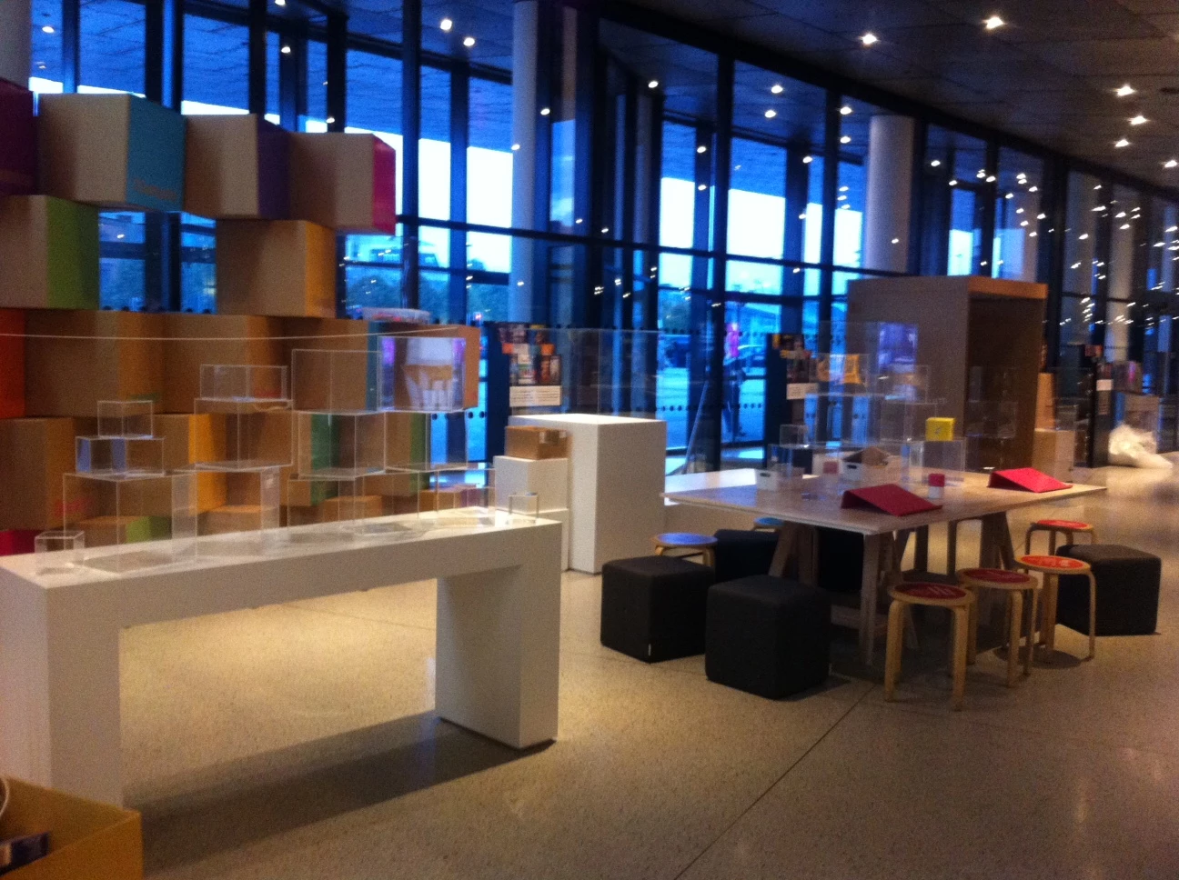 The pop-up museum ready and set up waiting for its first participant. 