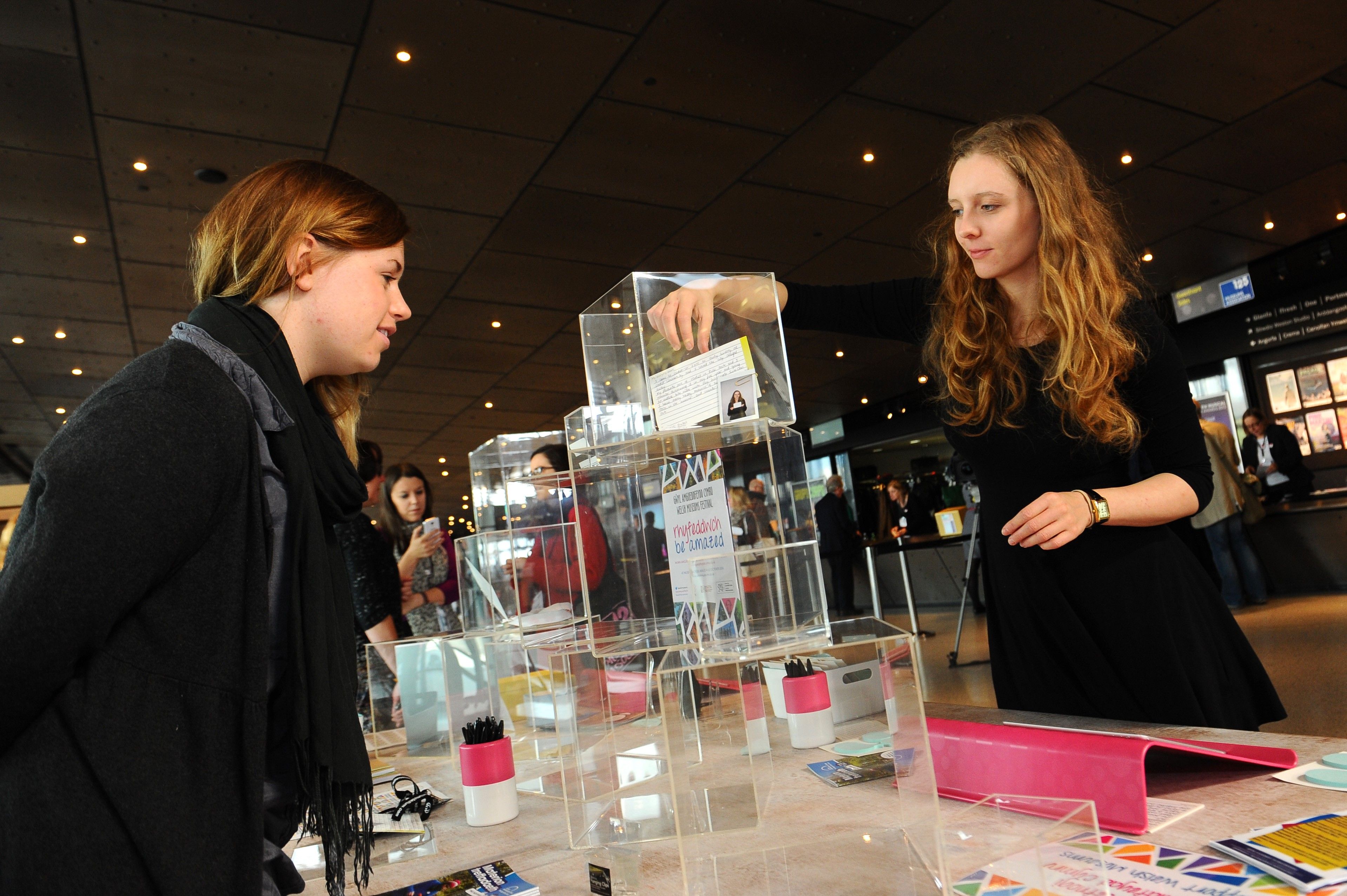 Lydia and Rachel – Amgueddfa Cymru Youth Forum members helping at the #popupmuseum