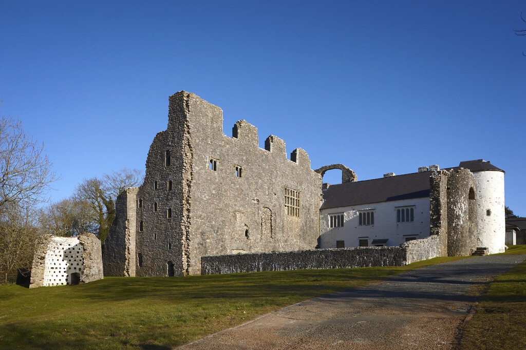 Oxwich Castle
