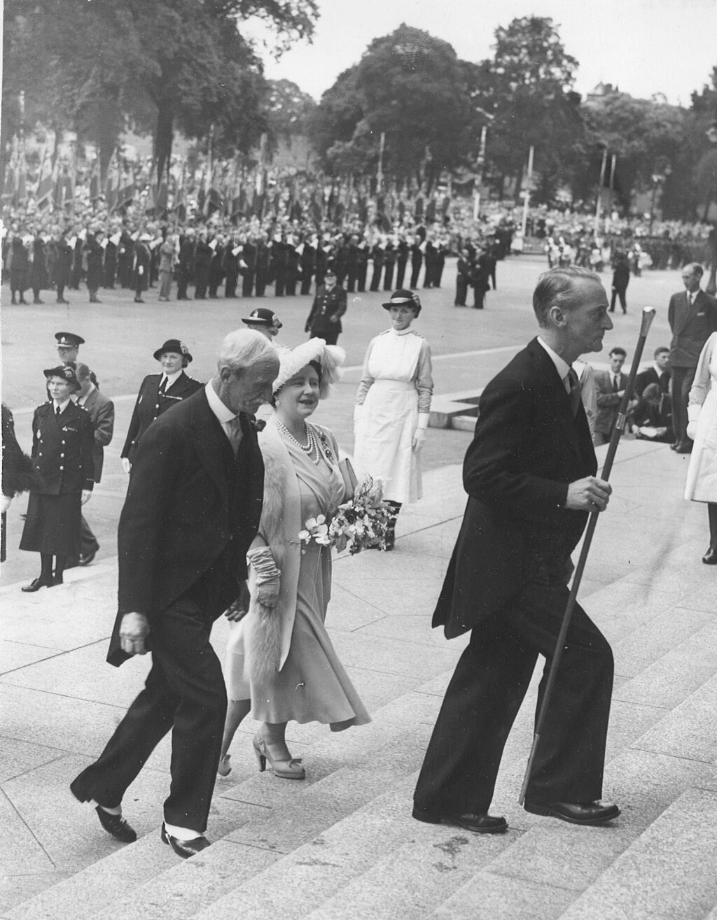 Visit of Her Majesty the Queen 18 July 1951 [Lee holding ceremonial staff]