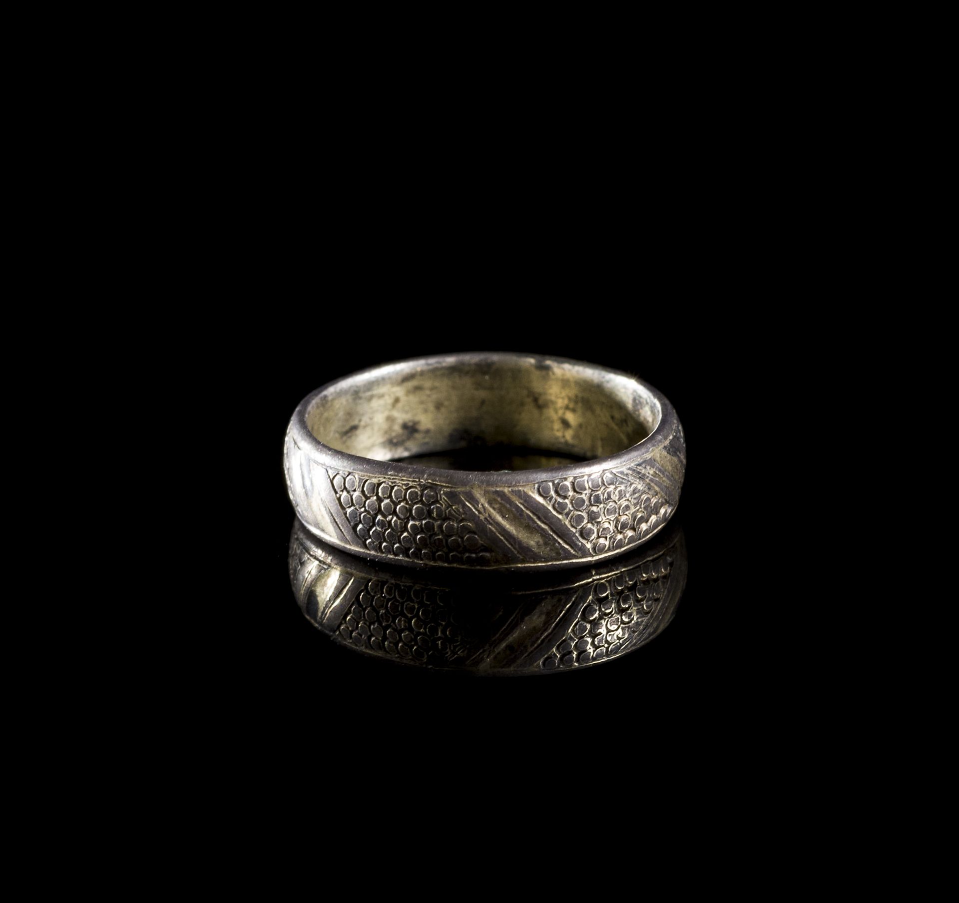 Picture of a post-medieval silver guilt ring found in Pembrokeshire