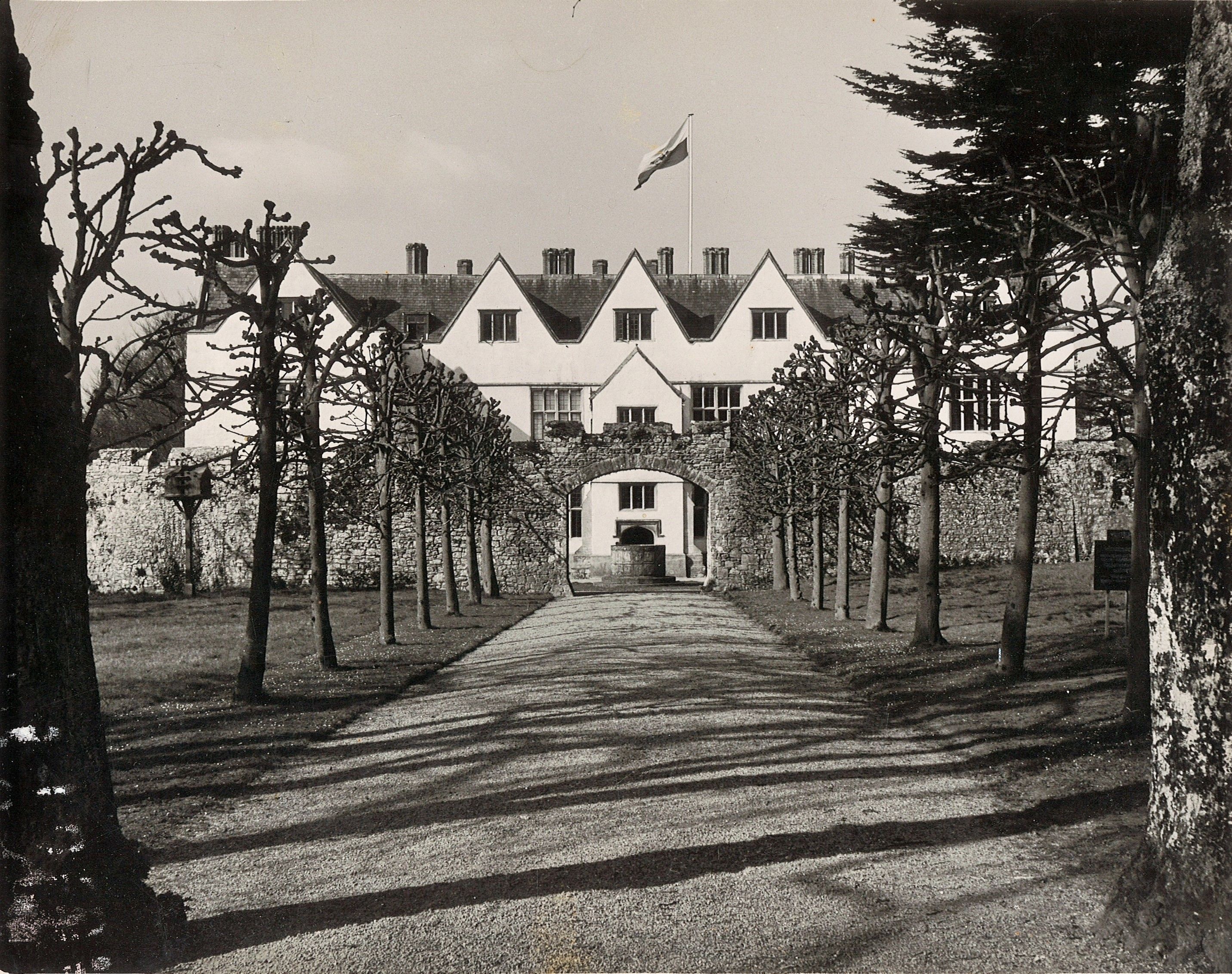 St Fagans Castle entrance circa 1946